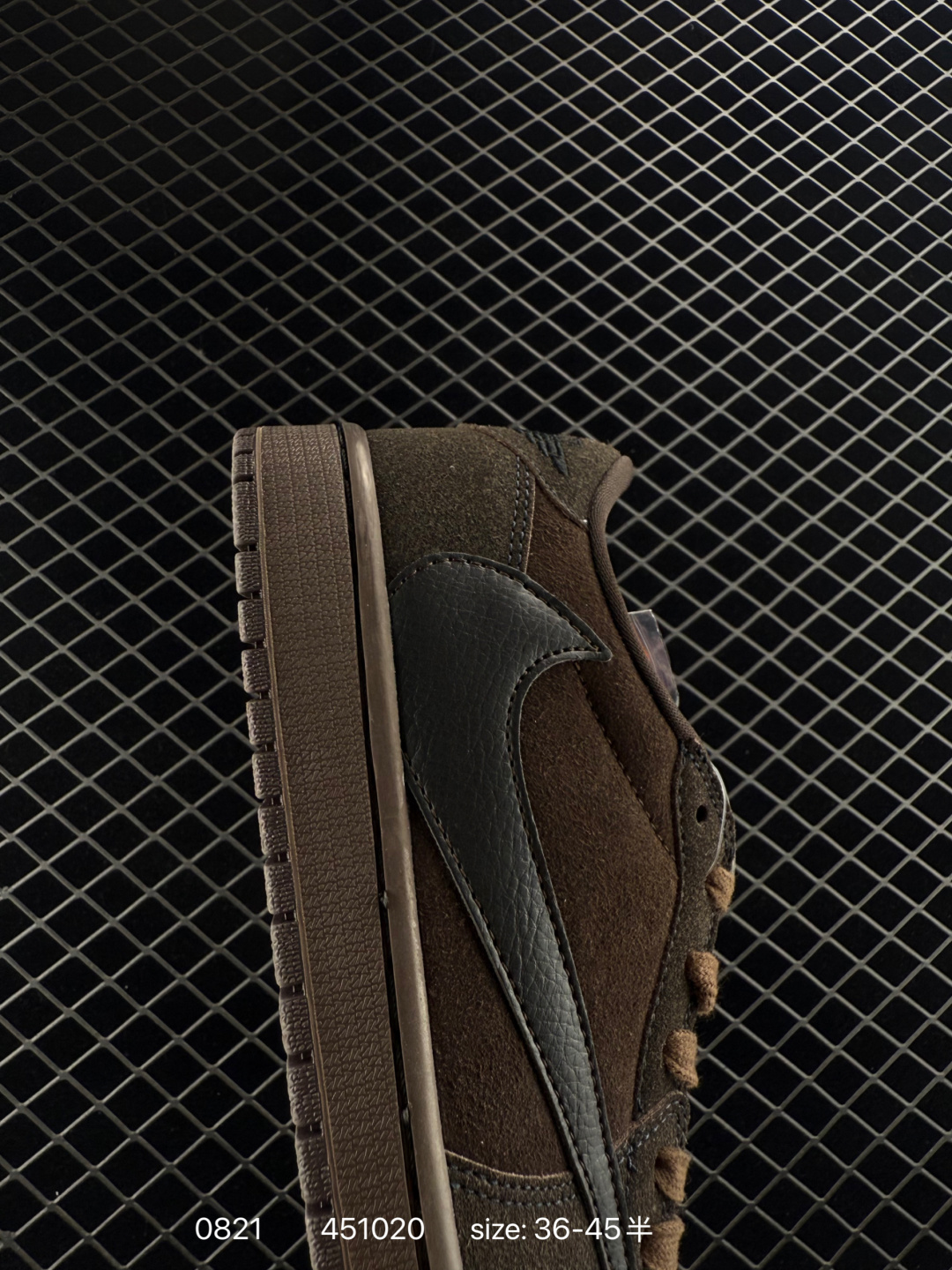 Travis Scott x Air Jordan 1 ” Reverse Mocha “